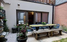 R&N Studio-Green Garden